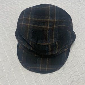 Flannel Outdoor Research Cap. Size XL. You not worn a couple of times.
